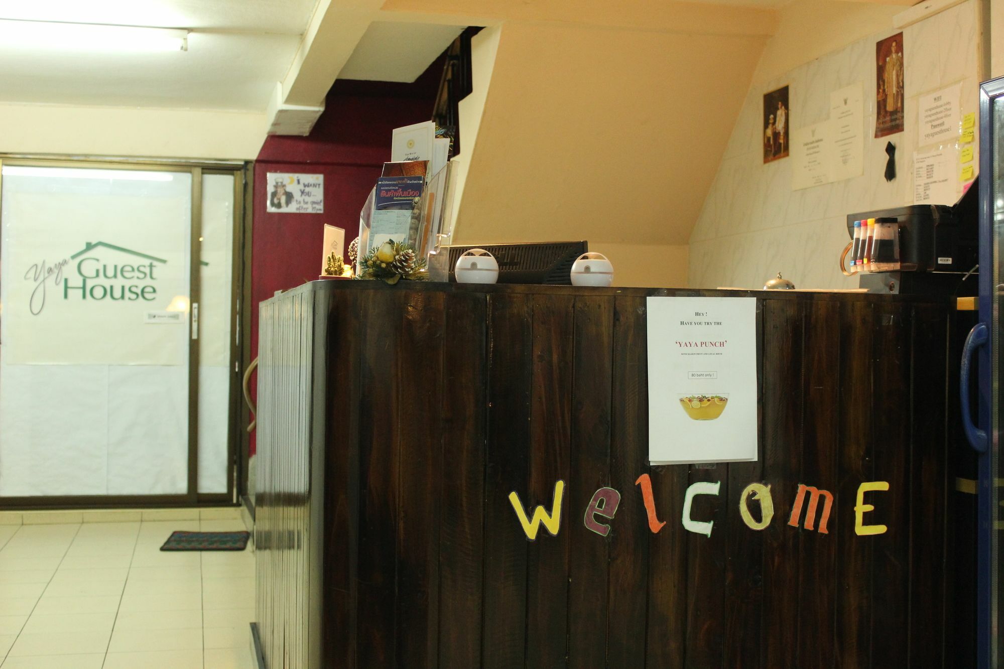 Yaya Guesthouse Bangkok Exterior foto