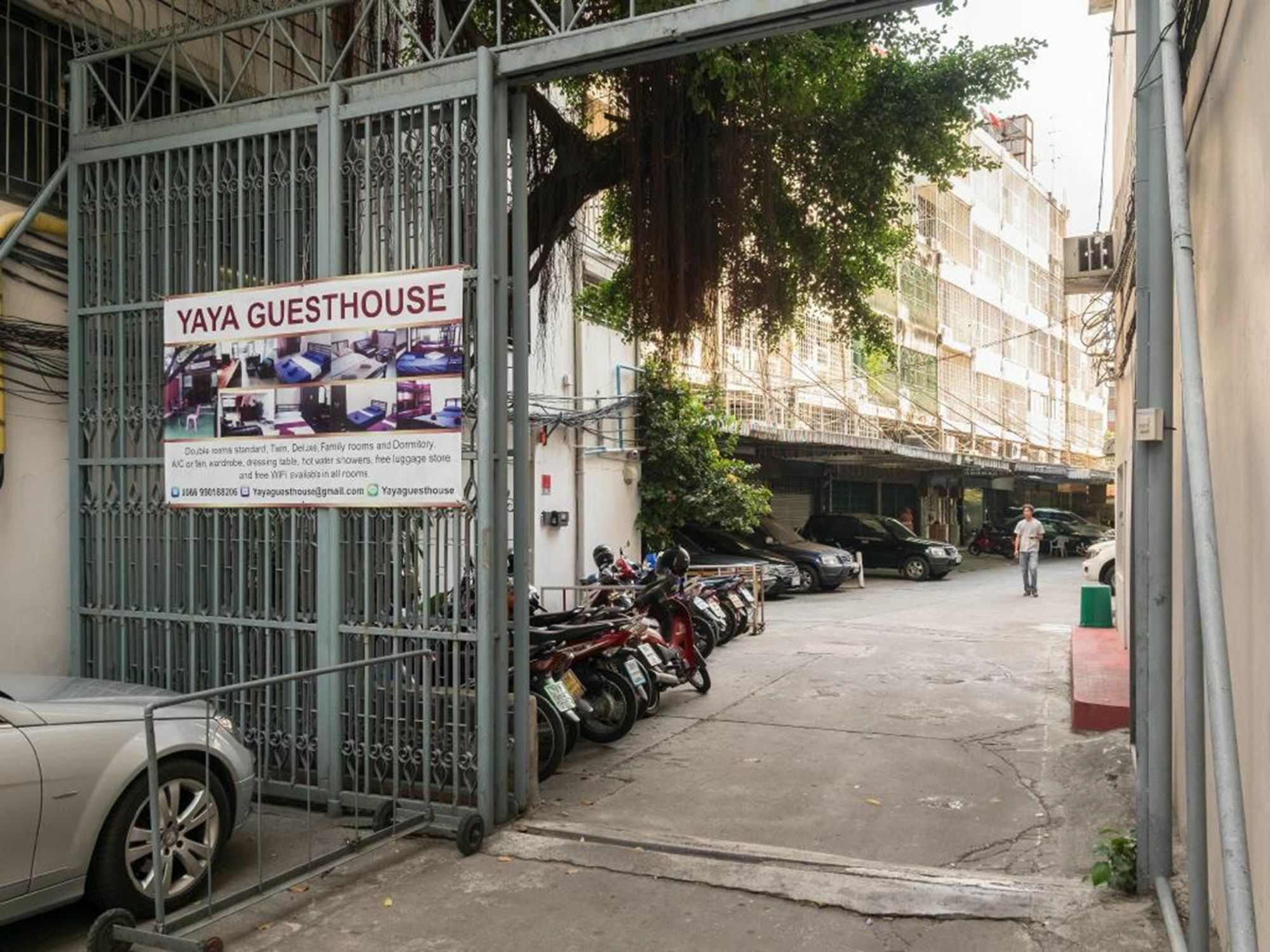 Yaya Guesthouse Bangkok Exterior foto